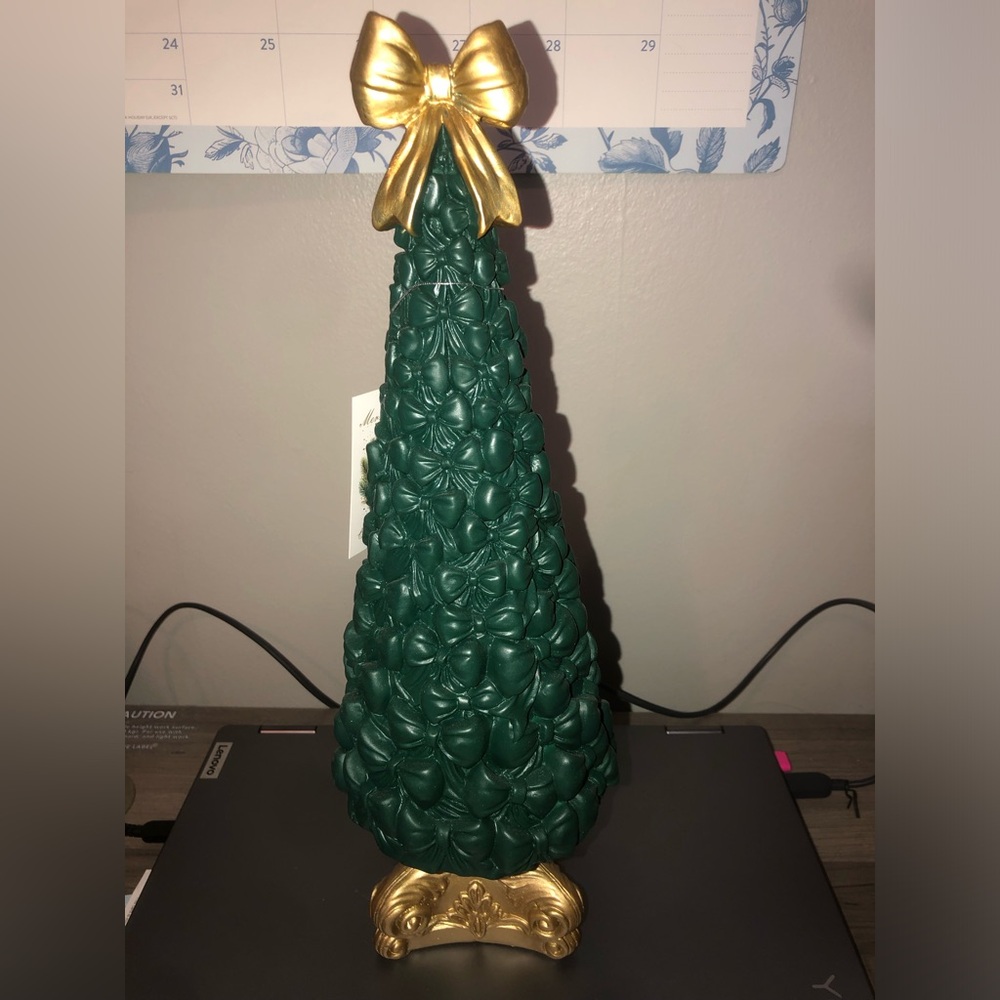 🎄Holiday Decorative Bow Tree - Green with Gold Top and Gold Base